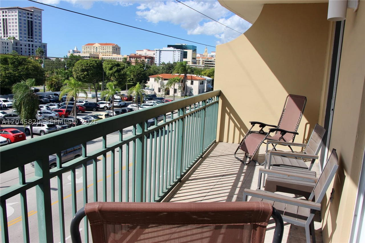 Real estate property located at 2501 Douglas Rd #304, Miami-dade, Douglas Place Condo, Miami, FL