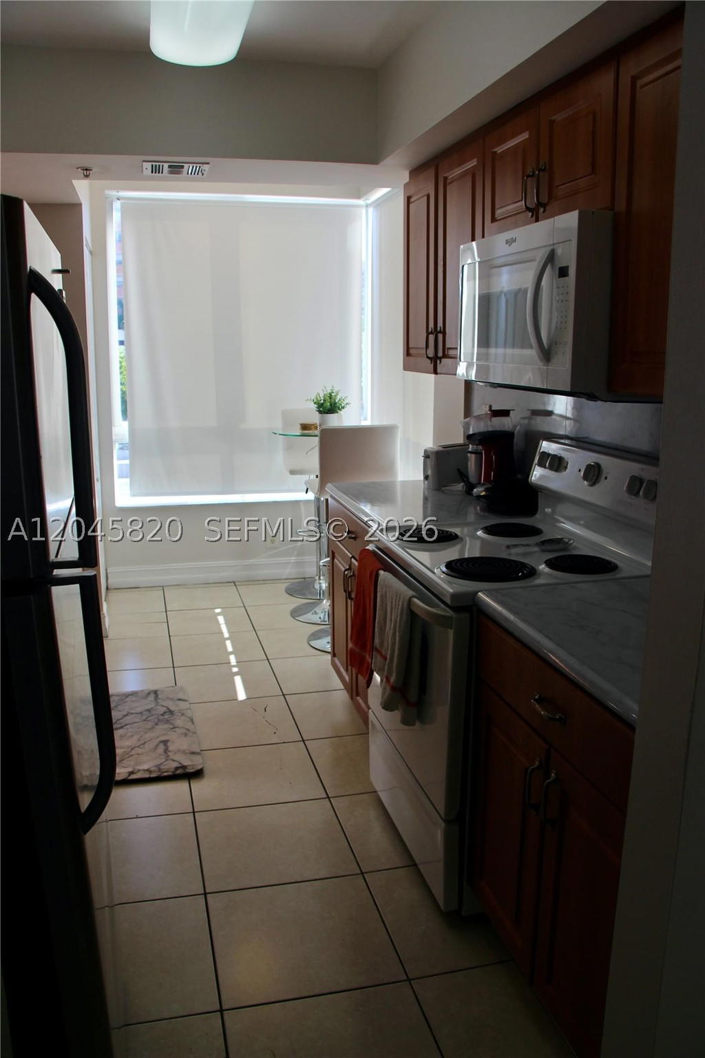 Real estate property located at 2501 Douglas Rd #304, Miami-dade, Douglas Place Condo, Miami, FL