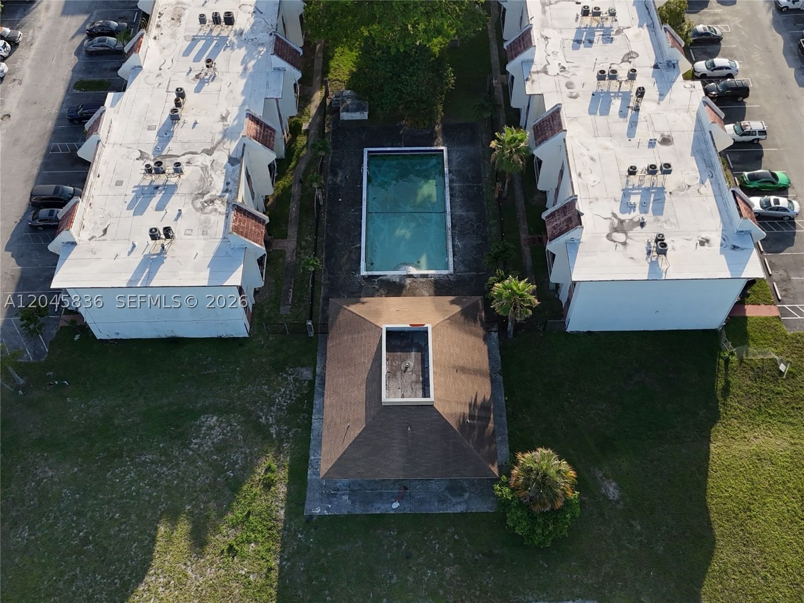 Real estate property located at 1750 55th Ave #103, Broward, Tree Garden Condo, Lauderhill, FL