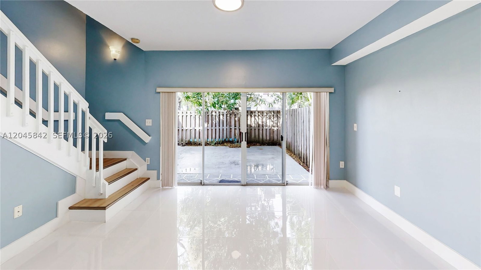 Real estate property located at 10210 154th Pl #111, Miami-dade, Villas At The Hammocks Co, Miami, FL