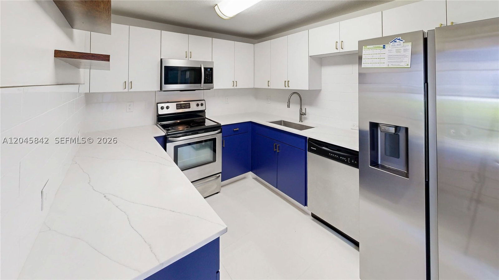 Real estate property located at 10210 154th Pl #111, Miami-dade, Villas At The Hammocks Co, Miami, FL