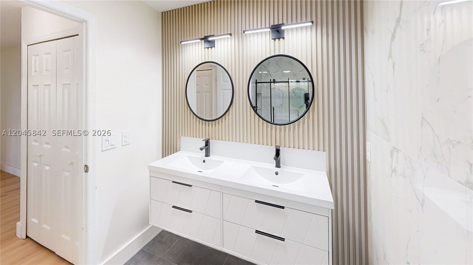 Real estate property located at 10210 154th Pl #111, Miami-dade, Villas At The Hammocks Co, Miami, FL