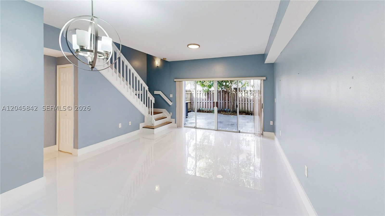 Real estate property located at 10210 154th Pl #111, Miami-dade, Villas At The Hammocks Co, Miami, FL