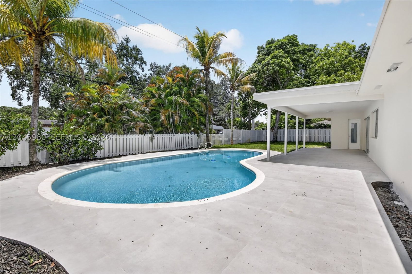 Real estate property located at 7040 8th Ct, Broward, Plantations Secluded Gard, Plantation, FL