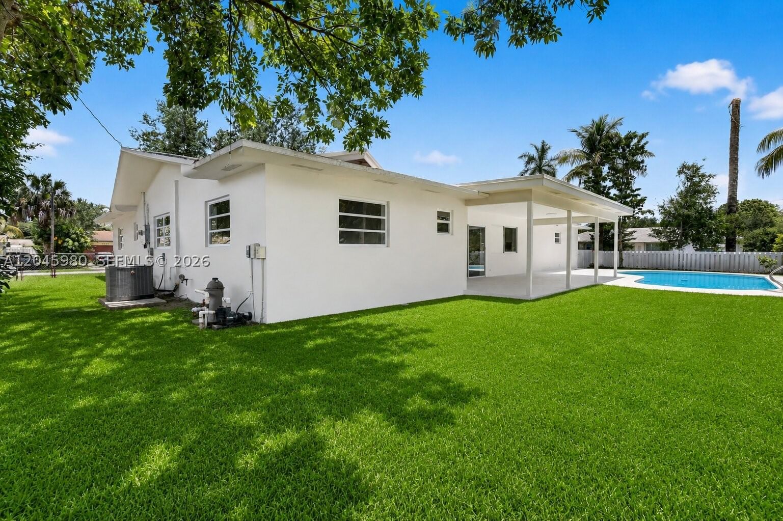 Real estate property located at 7040 8th Ct, Broward, Plantations Secluded Gard, Plantation, FL
