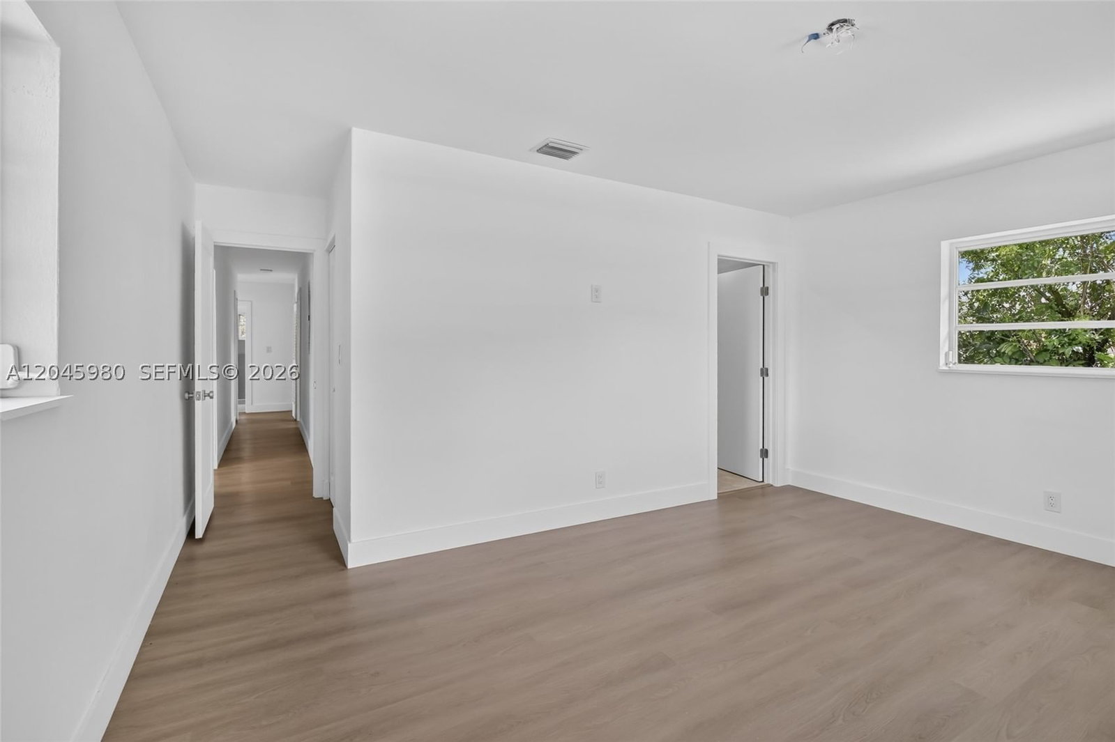 Real estate property located at 7040 8th Ct, Broward, Plantations Secluded Gard, Plantation, FL
