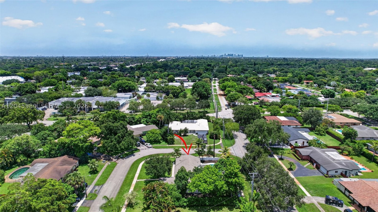 Real estate property located at 7040 8th Ct, Broward, Plantations Secluded Gard, Plantation, FL
