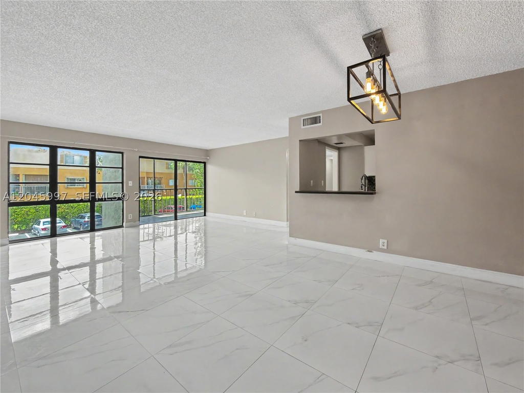 Real estate property located at 14203 66th St #103, Miami-dade, Racquet Club Of Kendale L, Miami, FL