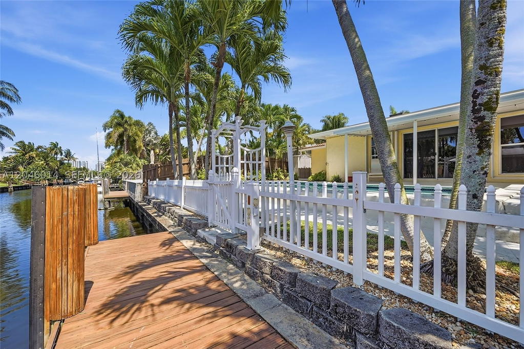 Real estate property located at 1625 5th Ct, Broward, Gill Isles, Fort Lauderdale, FL