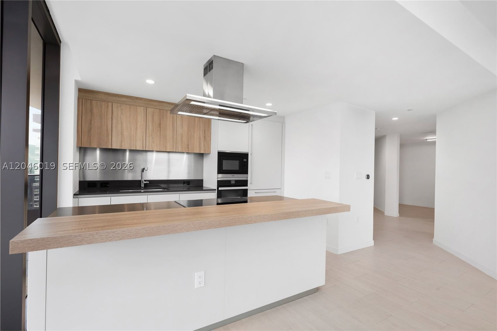 Real estate property located at 1000 Brickell Plz #4015, Miami-dade, Brickell Flatiron Condo, Miami, FL