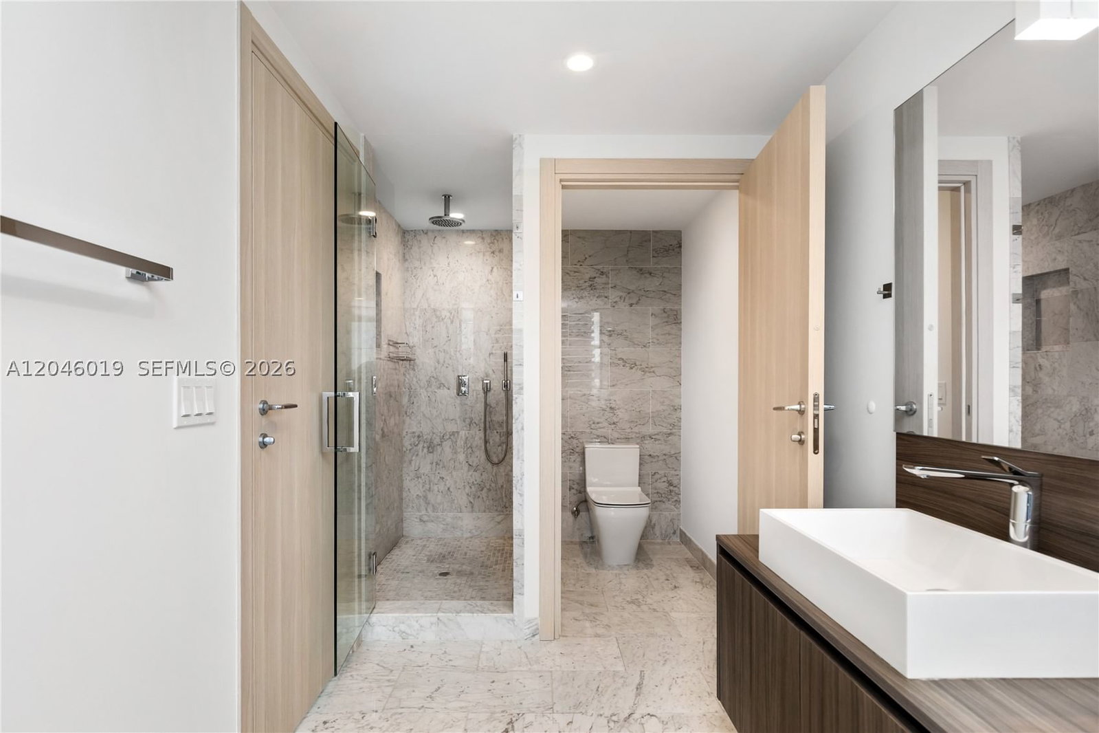 Real estate property located at 1000 Brickell Plz #4015, Miami-dade, Brickell Flatiron Condo, Miami, FL