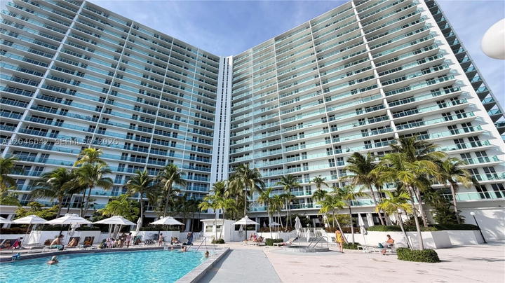 Real estate property located at 100 Bayview Dr #509, Miami-dade, Arlen House East Condo, Sunny Isles Beach, FL
