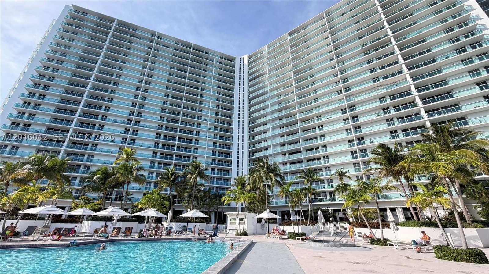 Real estate property located at 100 Bayview Dr #509, Miami-dade, Arlen House East Condo, Sunny Isles Beach, FL