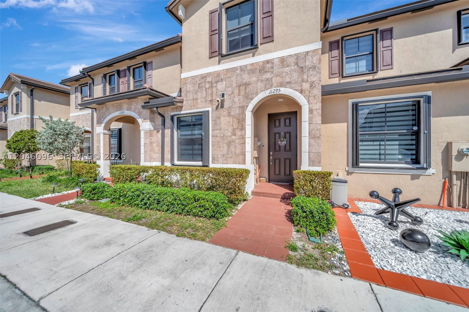 Real estate property located at 11295 34th Way, Miami-dade, Aquabella North, Hialeah, FL