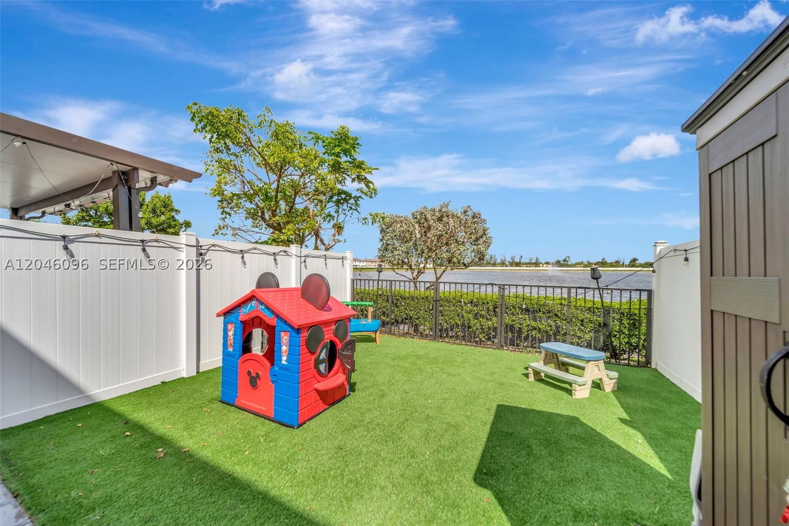 Real estate property located at 11295 34th Way, Miami-dade, Aquabella North, Hialeah, FL