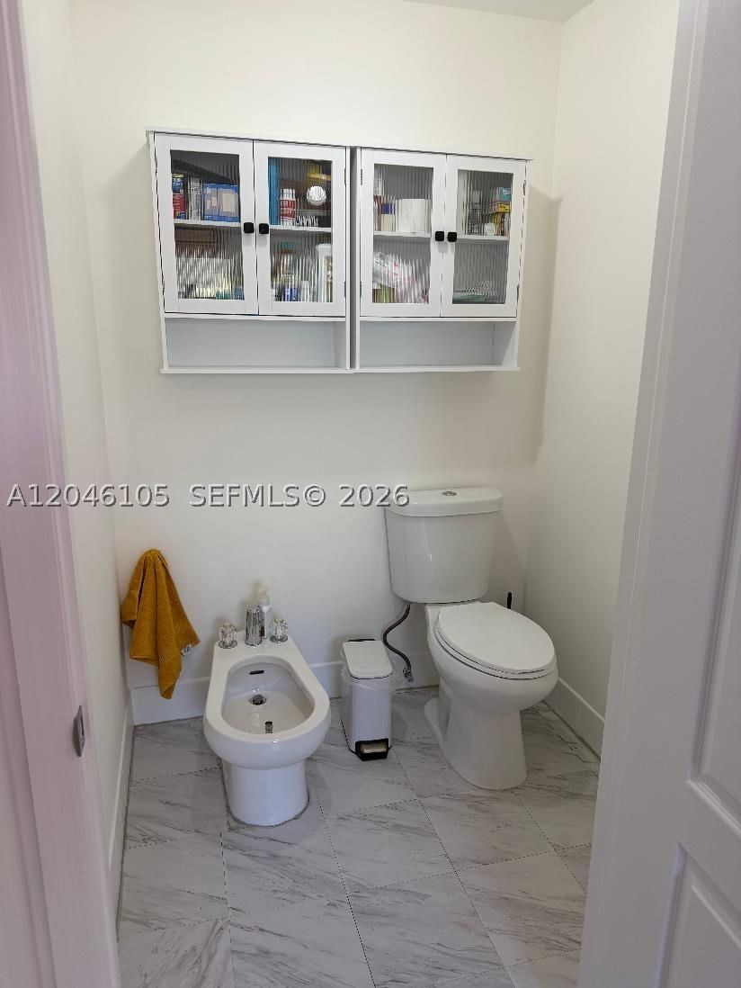 Real estate property located at 19554 79th Pl, Miami-dade, Spanish Lakes 1st Addn, Hialeah, FL