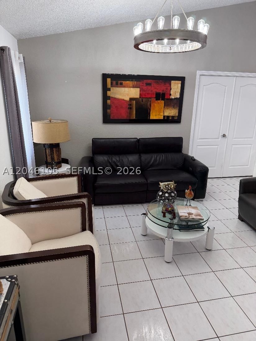 Real estate property located at 19554 79th Pl, Miami-dade, Spanish Lakes 1st Addn, Hialeah, FL
