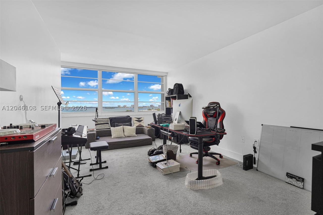 Real estate property located at 2016 Bay Dr #808, Miami-dade, Villa Bay Vista Condo, Miami Beach, FL