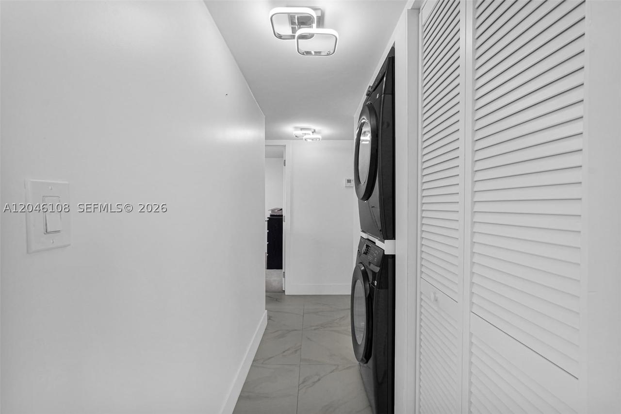 Real estate property located at 2016 Bay Dr #808, Miami-dade, Villa Bay Vista Condo, Miami Beach, FL