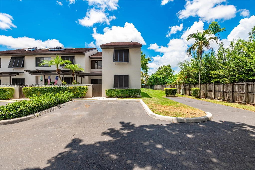 Real estate property located at 8890 133rd Pl A, Miami-dade, Calusa Point, Miami, FL