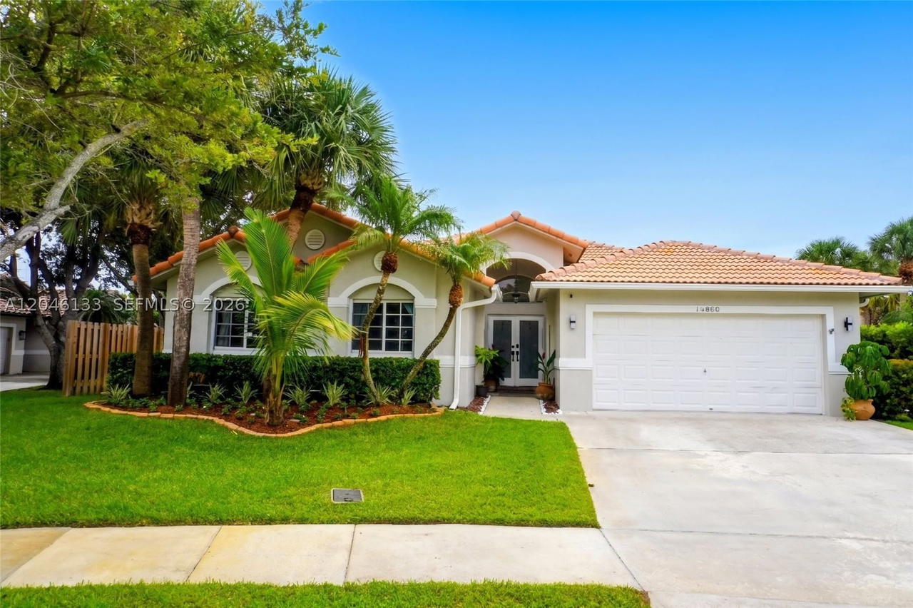 Real estate property located at 16850 Crestview Ln, Broward, Bonavillas, Weston, FL