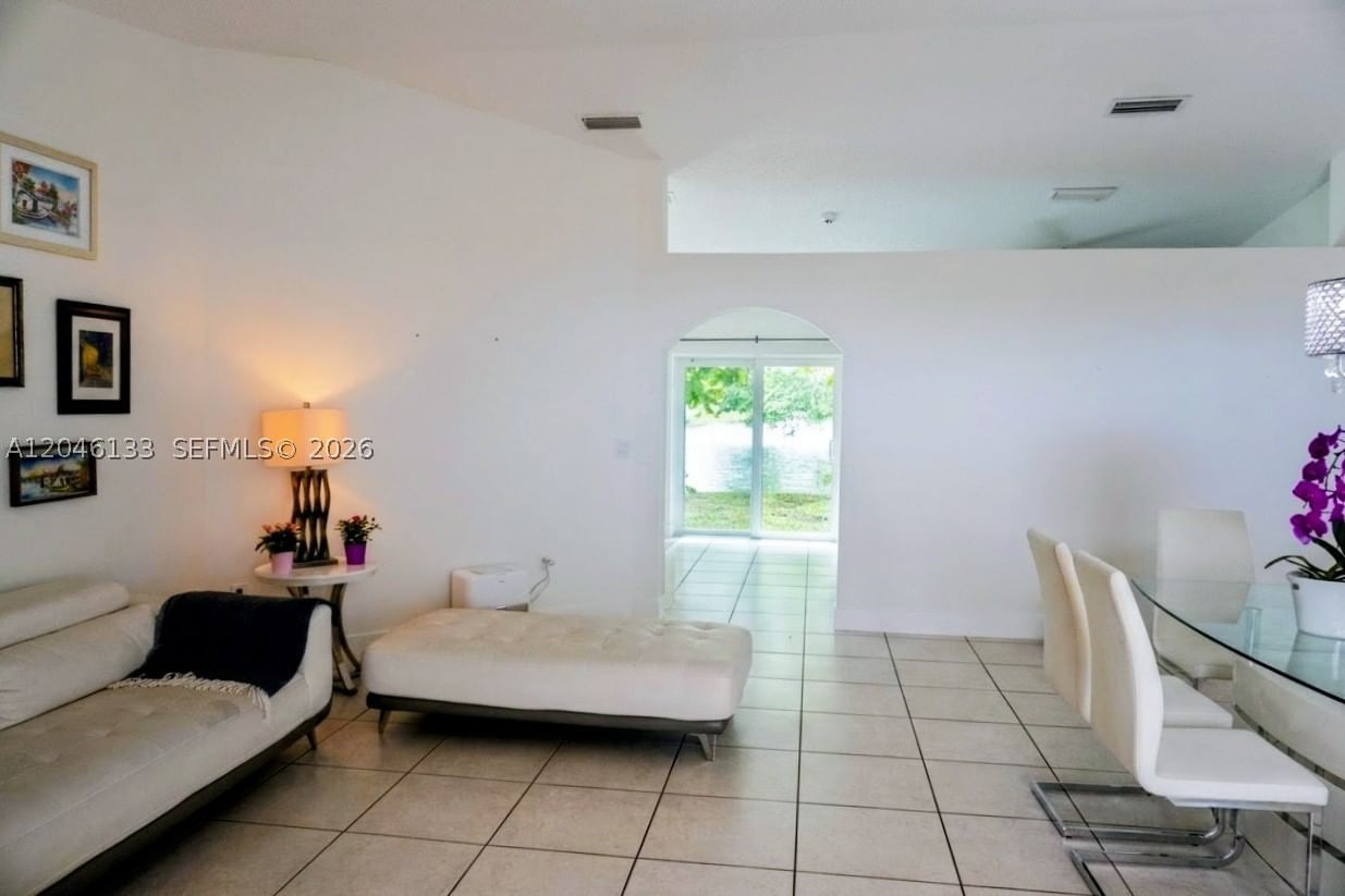 Real estate property located at 16850 Crestview Ln, Broward, Bonavillas, Weston, FL