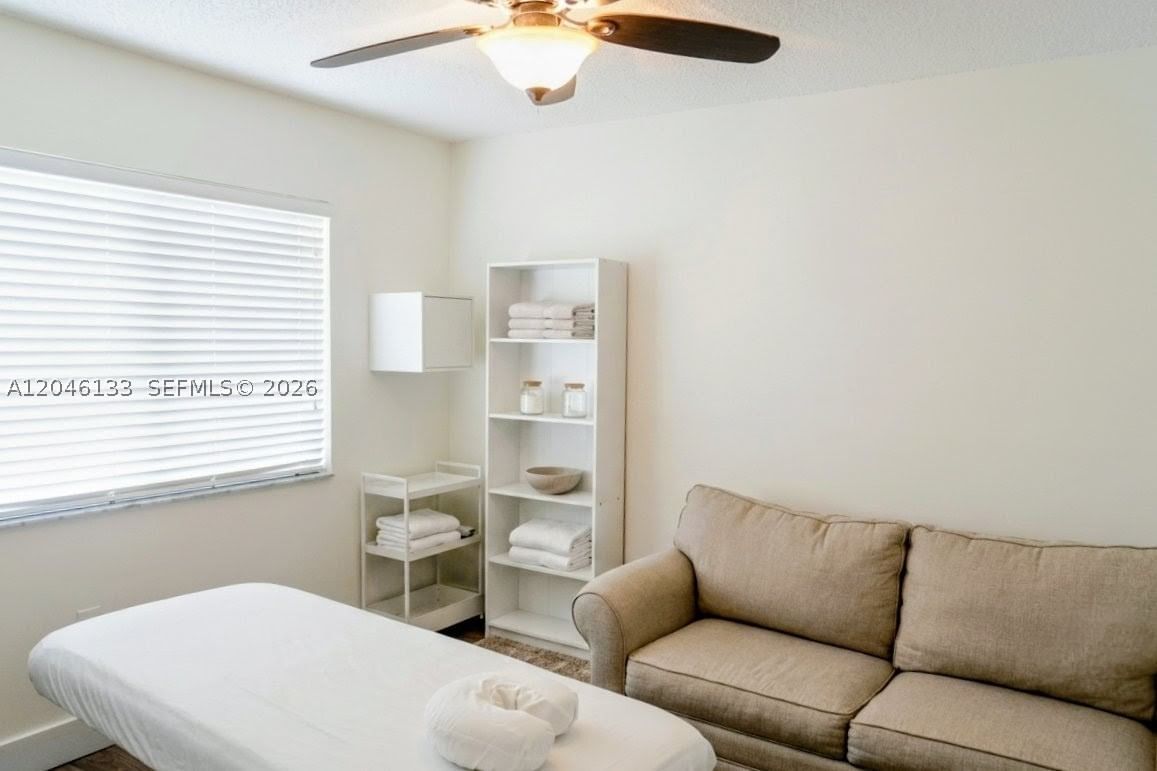 Real estate property located at 16850 Crestview Ln, Broward, Bonavillas, Weston, FL