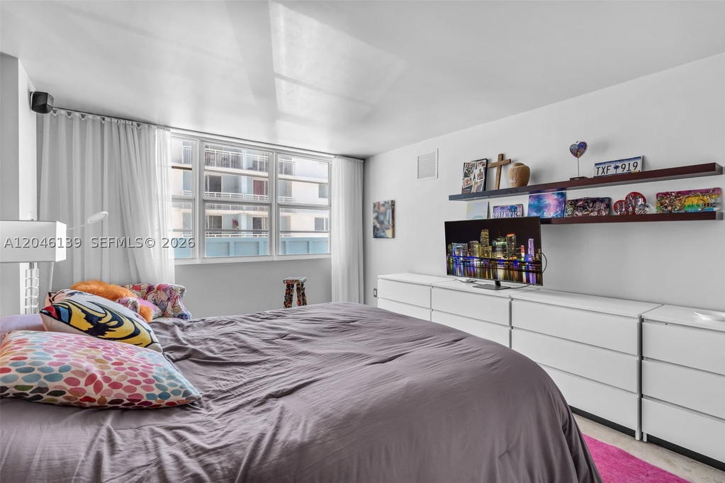 Real estate property located at 6917 Collins Ave #404, Miami-dade, The Collins Condo, Miami Beach, FL