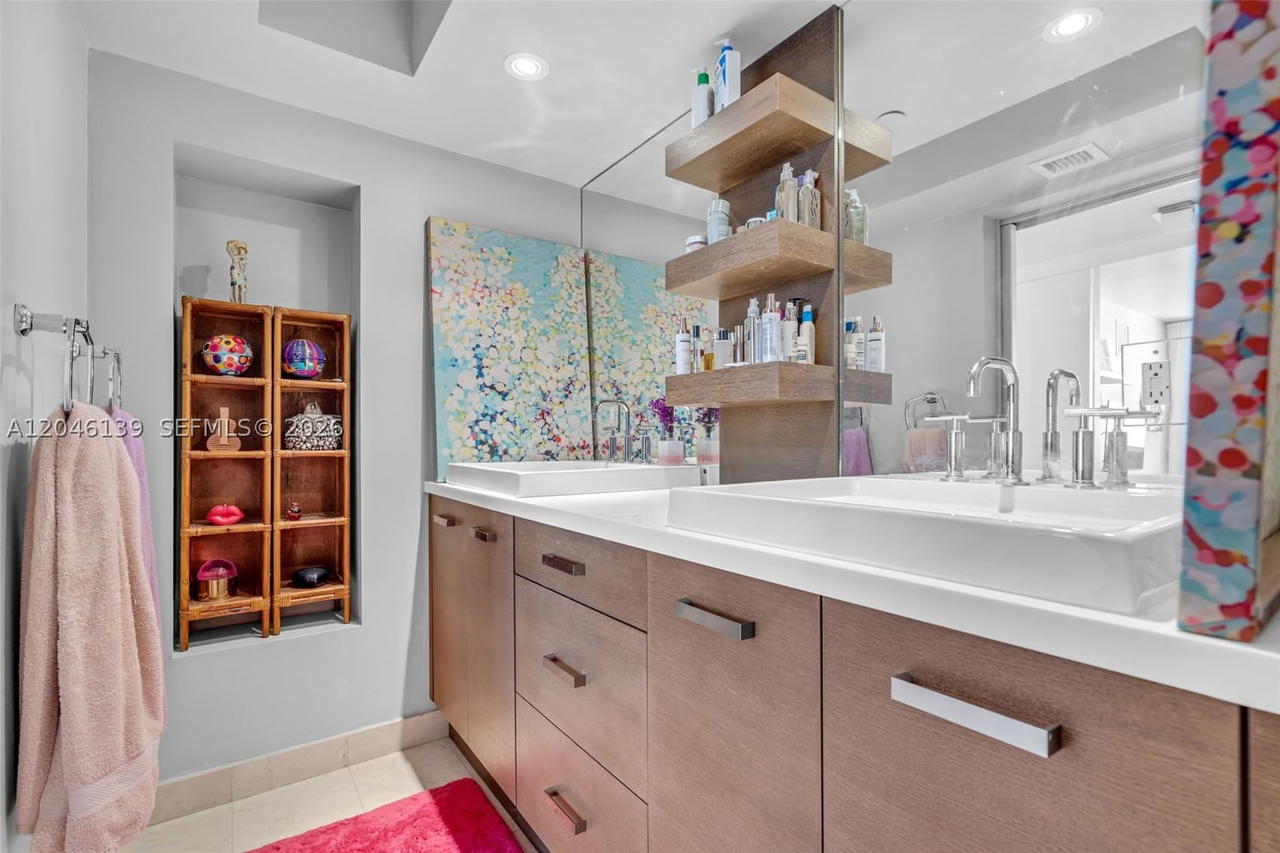 Real estate property located at 6917 Collins Ave #404, Miami-dade, The Collins Condo, Miami Beach, FL