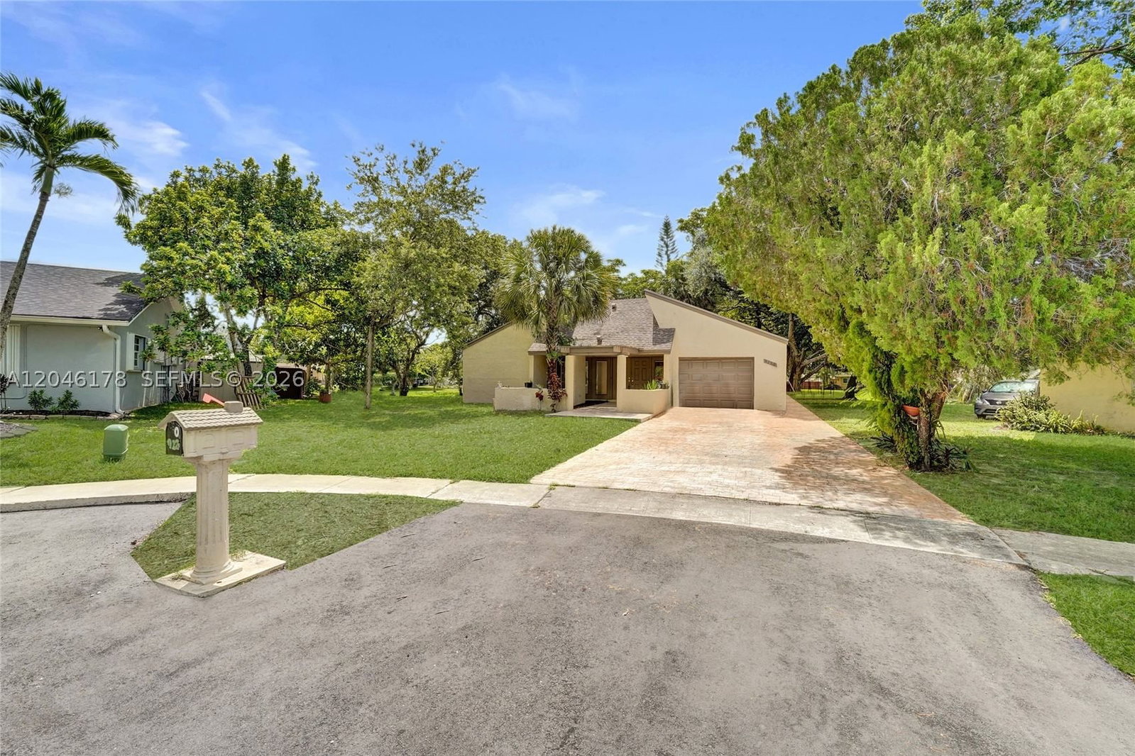 Real estate property located at 9120 49th St, Broward, Country Sec 2, Cooper City, FL