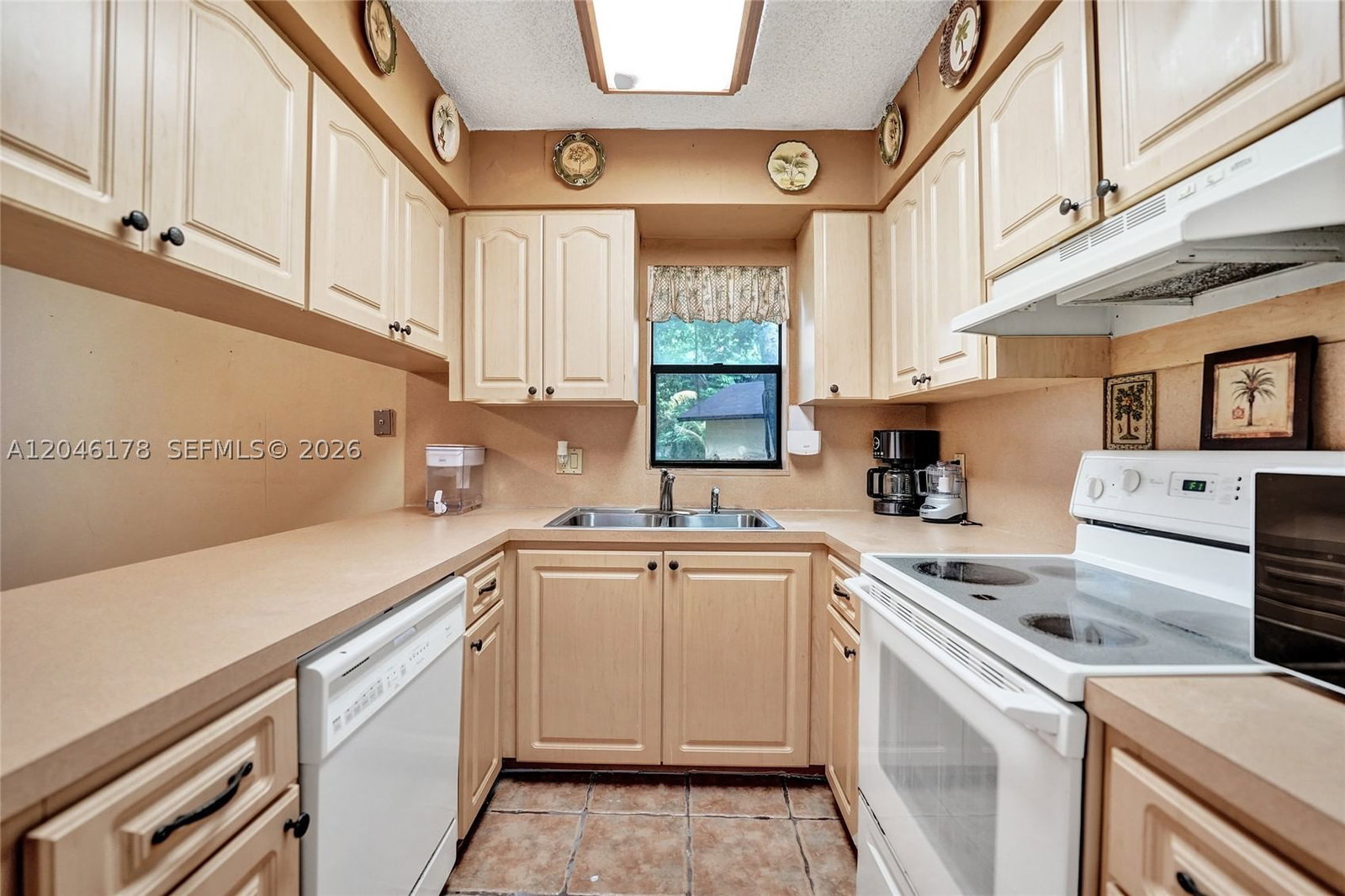 Real estate property located at 9120 49th St, Broward, Country Sec 2, Cooper City, FL