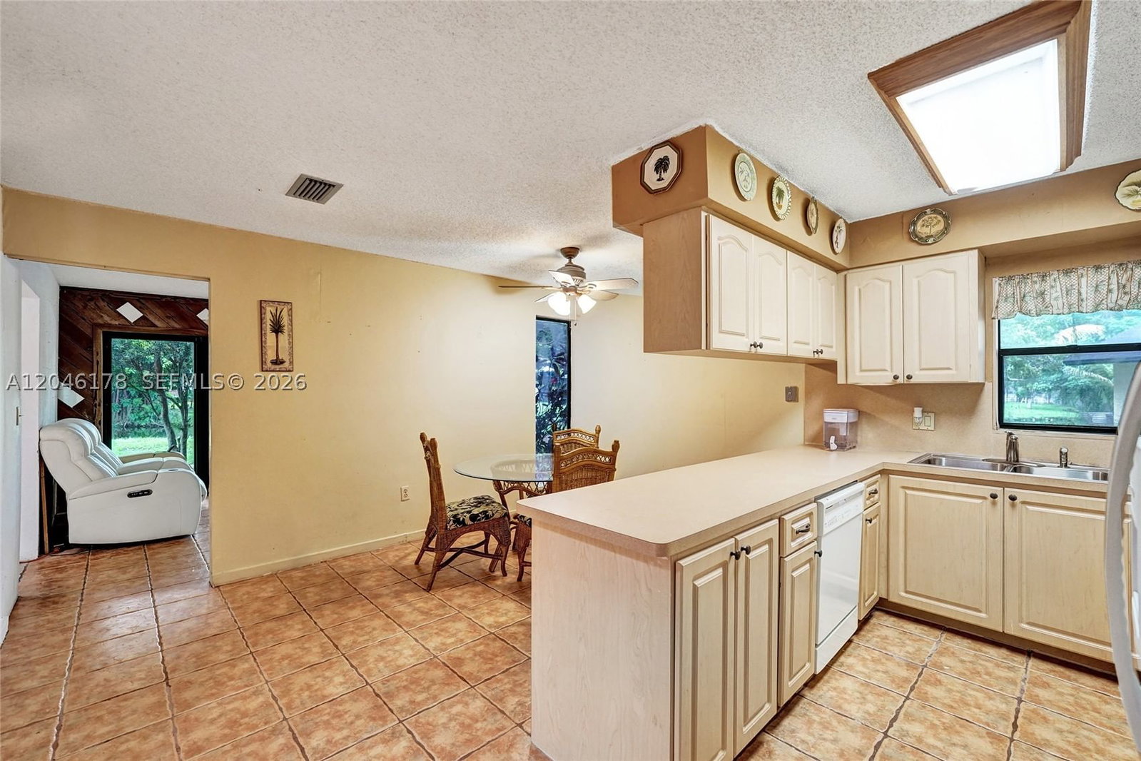 Real estate property located at 9120 49th St, Broward, Country Sec 2, Cooper City, FL