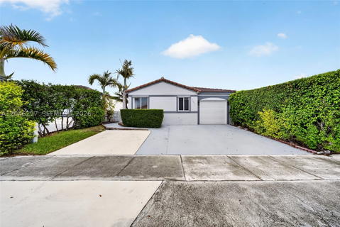 Real estate property located at 17501 142nd Ct, Miami-dade, Weitzer Serena Lakes West, Miami, FL