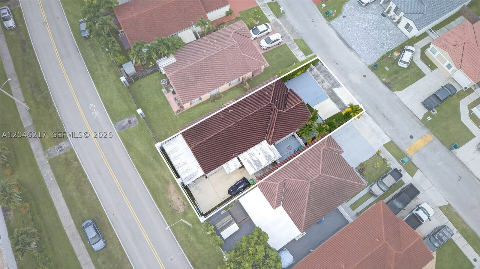 Real estate property located at 17501 142nd Ct, Miami-dade, Weitzer Serena Lakes West, Miami, FL