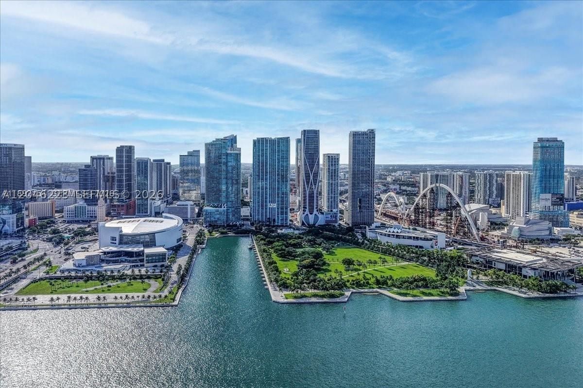 Real estate property located at 888 Biscayne Blvd #2002, Miami-dade, Marina Blue Condo, Miami, FL