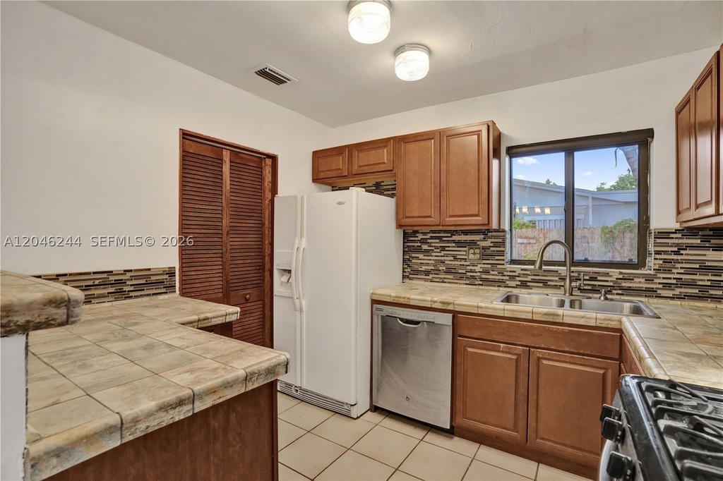 Real estate property located at 15551 101st Ave, Miami-dade, Fairway Estates Sec Two, Miami, FL