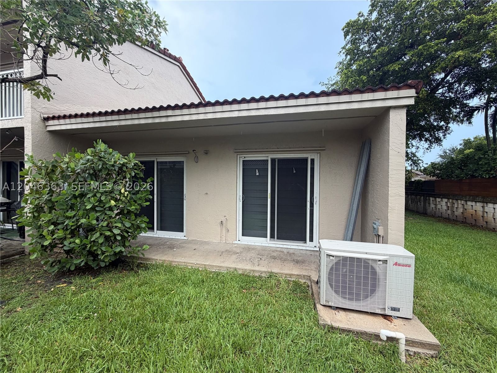 Real estate property located at 6718 166th Ter #301, Miami-dade, Fountain Pk Village Homes, Miami Lakes, FL