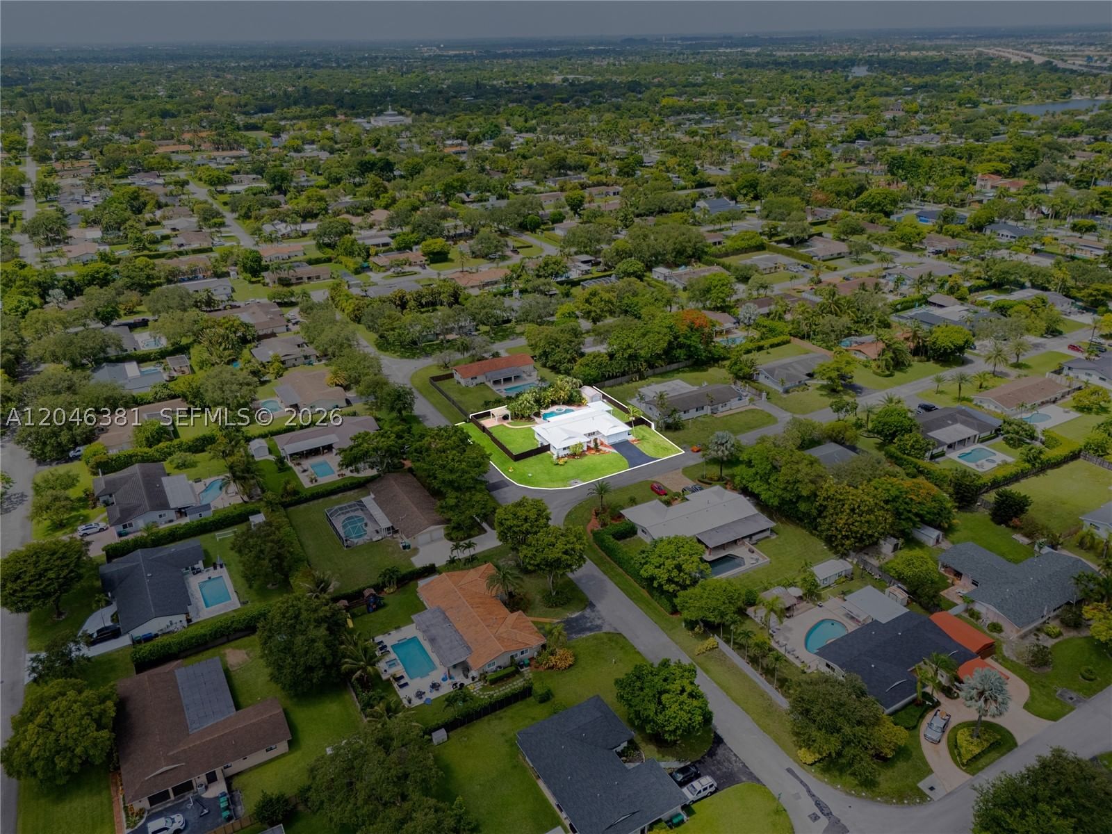 Real estate property located at 10442 114th St, Miami-dade, Pine Acres Sec 3, Miami, FL