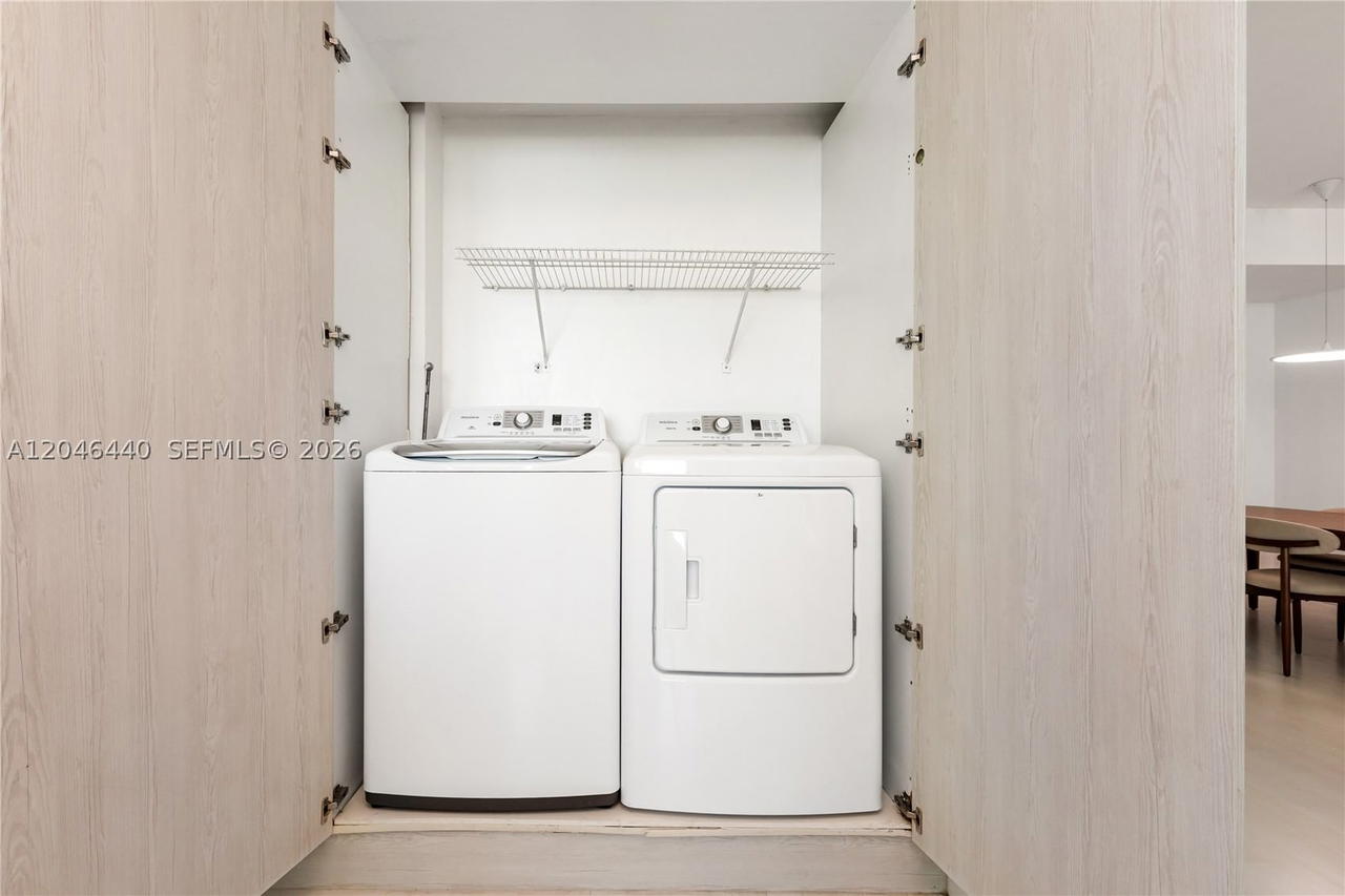Real estate property located at 300 Pointe Dr #907, Miami-dade, Portofino Tower Condo, Miami Beach, FL