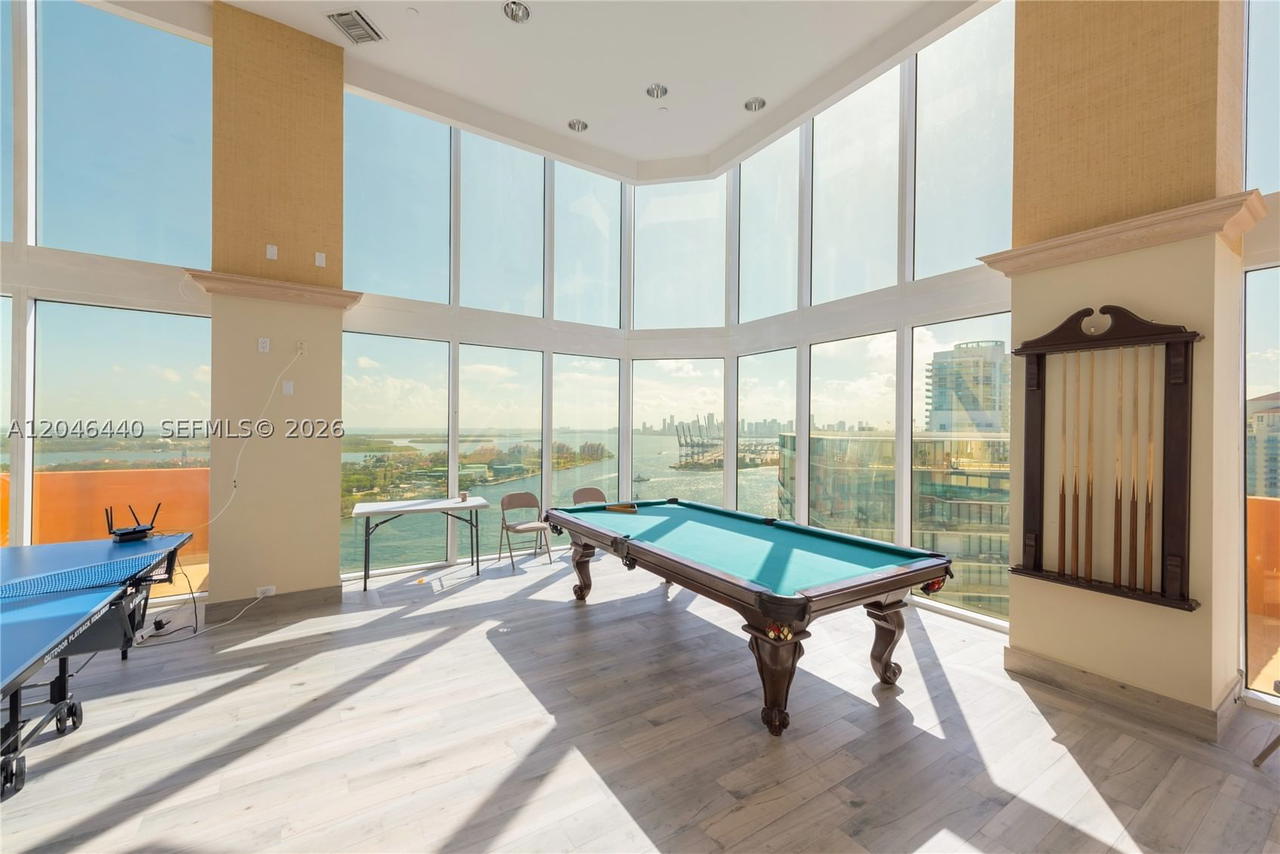 Real estate property located at 300 Pointe Dr #907, Miami-dade, Portofino Tower Condo, Miami Beach, FL
