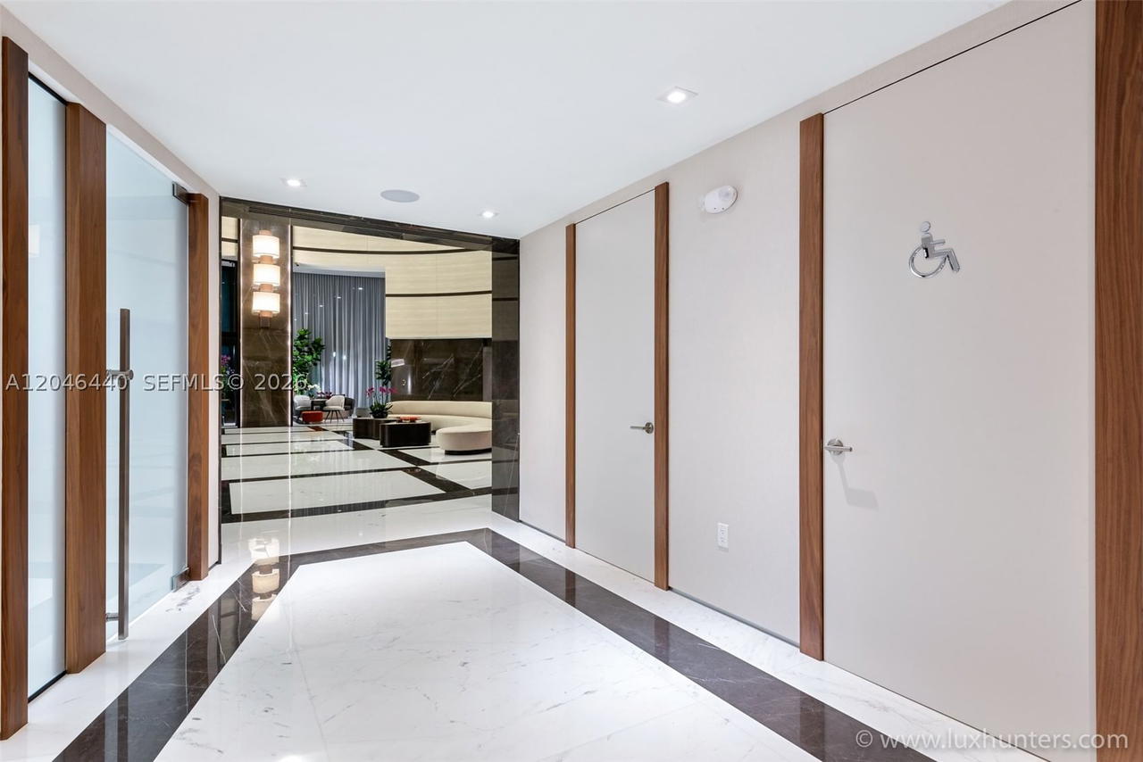 Real estate property located at 300 Pointe Dr #907, Miami-dade, Portofino Tower Condo, Miami Beach, FL