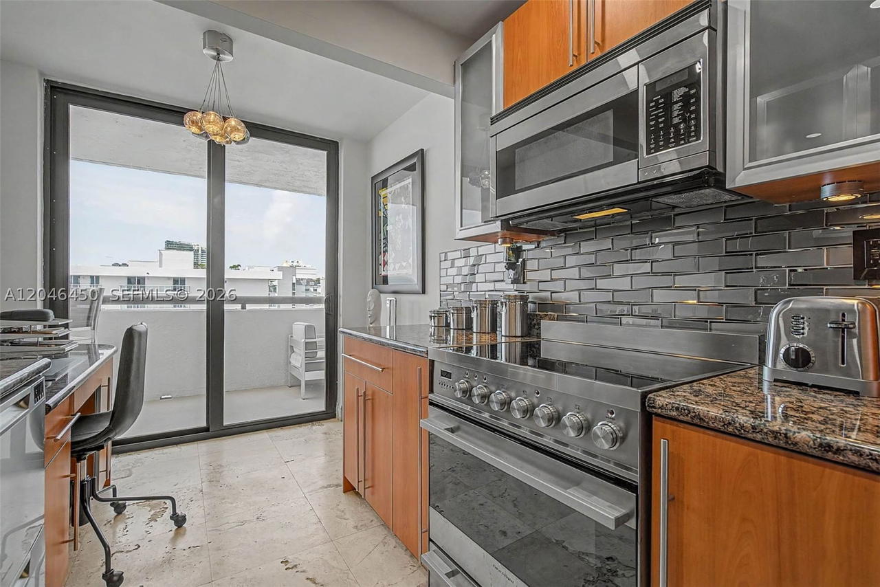 Real estate property located at 2555 Collins Ave #1814, Miami-dade, Club Atlantis Condo, Miami Beach, FL