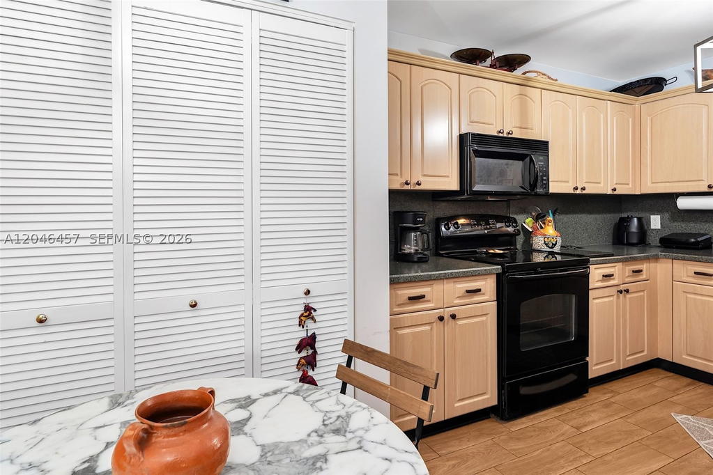 Real estate property located at 2603 103rd Ave #310, Broward, Sunrise Lakes 190 Condo, Sunrise, FL