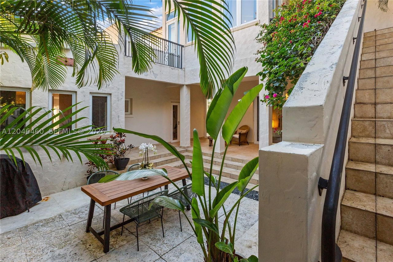 Real estate property located at 737 Alhambra Cir, Miami-dade, Coral Gables Sec B, Coral Gables, FL