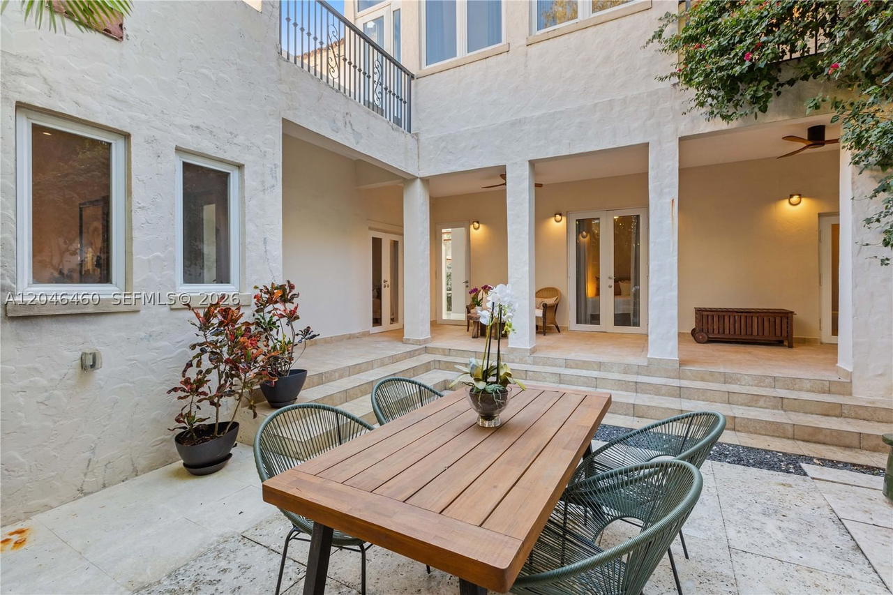 Real estate property located at 737 Alhambra Cir, Miami-dade, Coral Gables Sec B, Coral Gables, FL