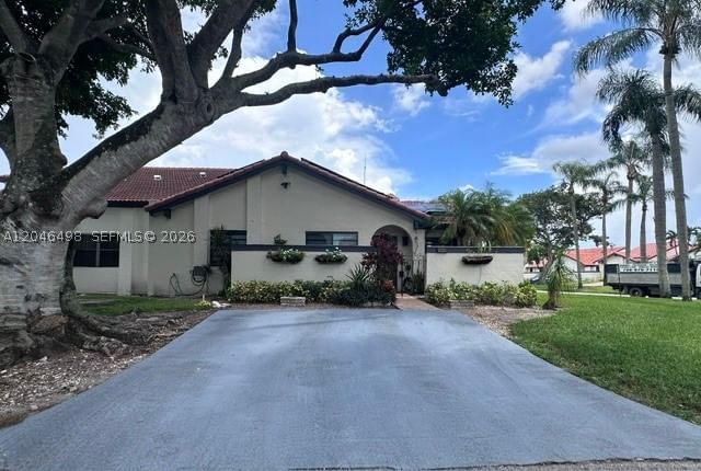 Real estate property located at 6633 178th Ter, Miami-dade, The Moors Townhouses, Hialeah, FL