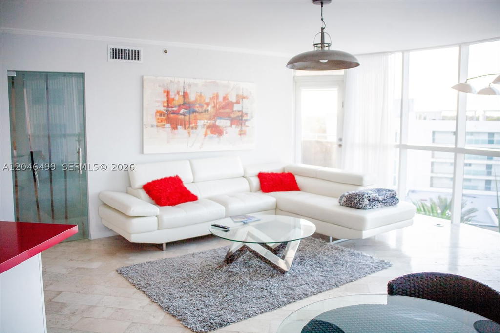Real estate property located at 6301 Collins Ave #807, Miami-dade, La Gorce Palace Condo, Miami Beach, FL