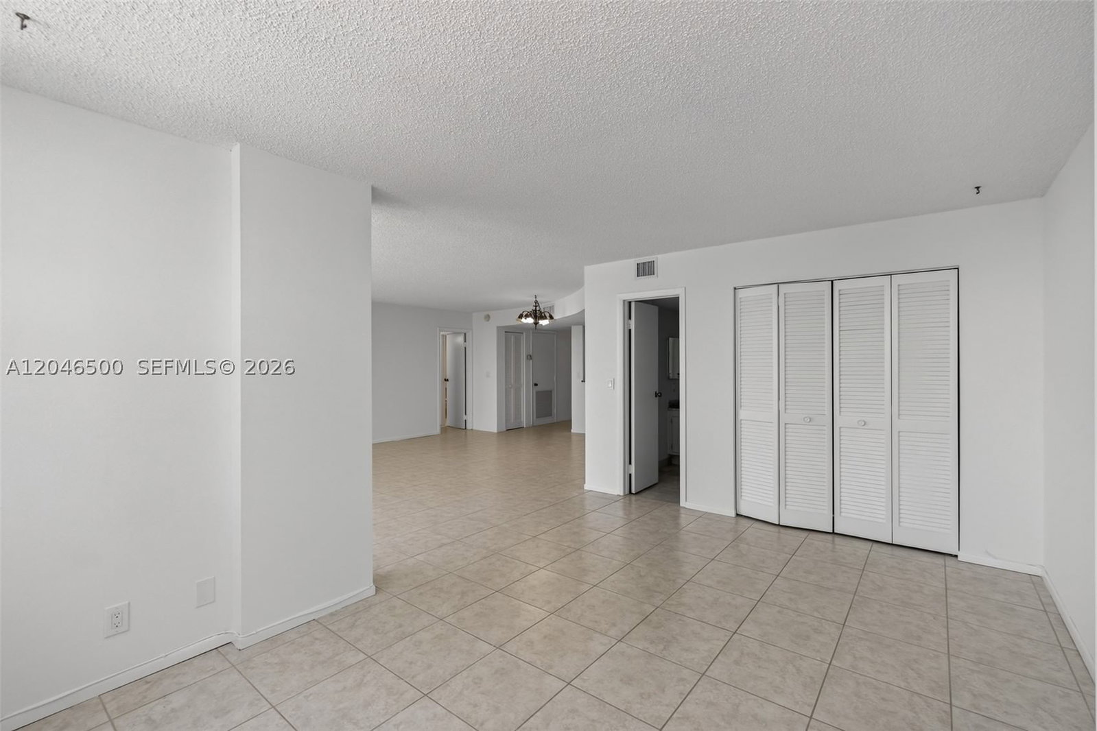 Real estate property located at 2301 Ocean Dr #1004, Broward, Catania Condo, Hollywood, FL
