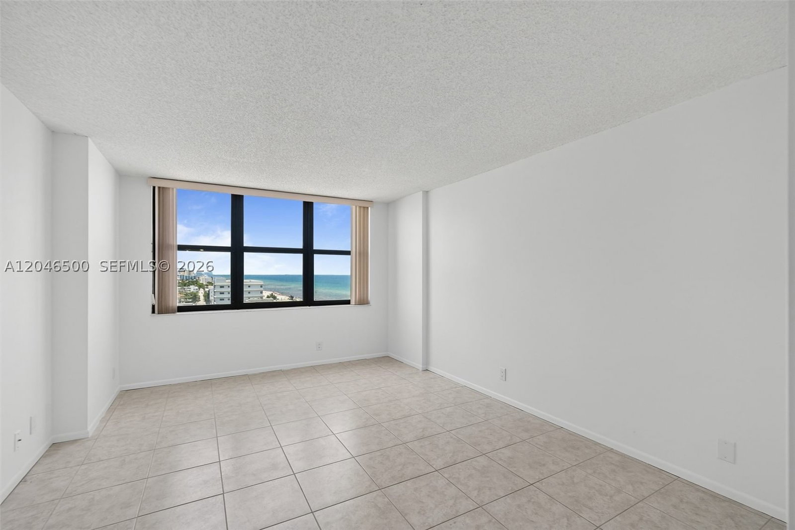 Real estate property located at 2301 Ocean Dr #1004, Broward, Catania Condo, Hollywood, FL