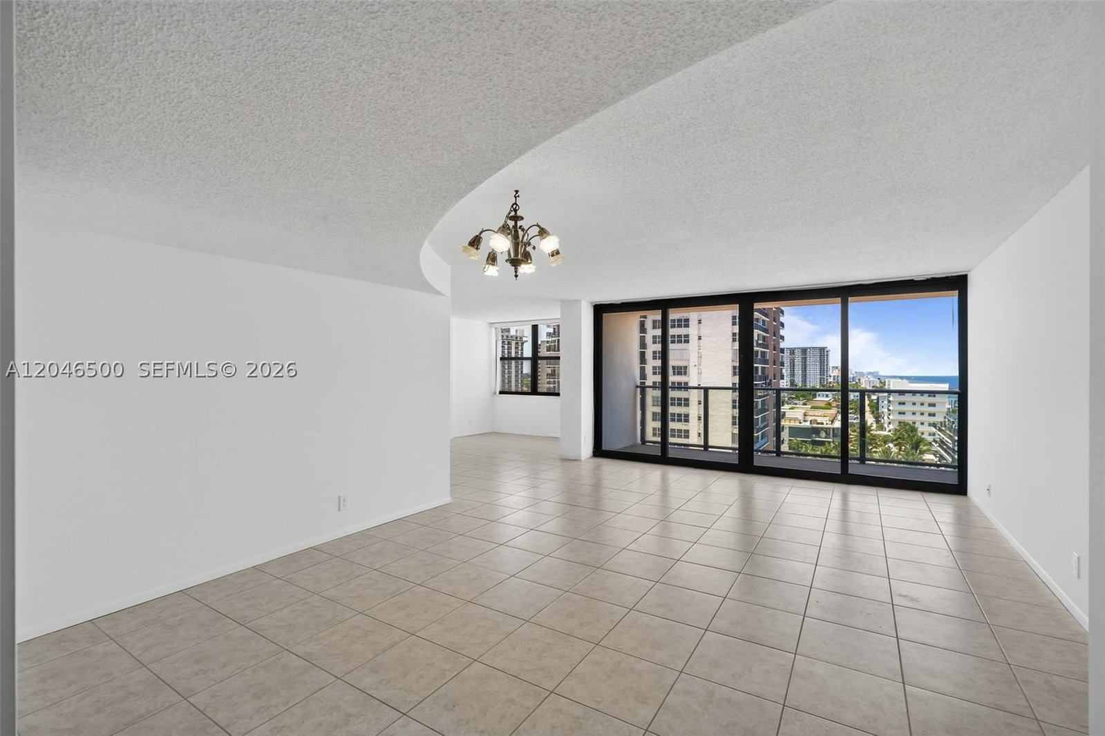 Real estate property located at 2301 Ocean Dr #1004, Broward, Catania Condo, Hollywood, FL